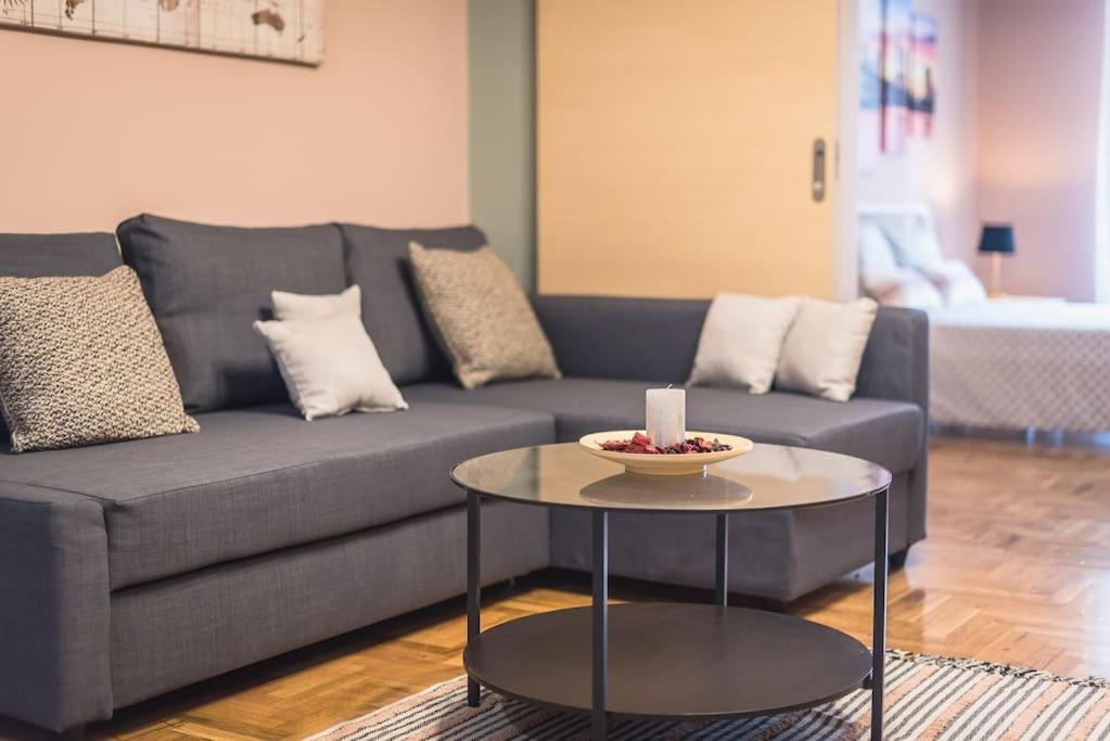 Rest Sleep Repeat By Museum-2 Apartment Athens Ngoại thất bức ảnh