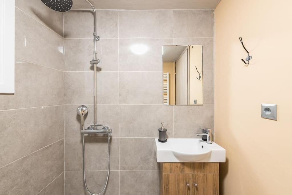 Rest Sleep Repeat By Museum-2 Apartment Athens Ngoại thất bức ảnh